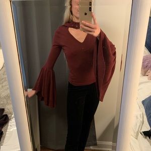 Leith sweater with belt neck line